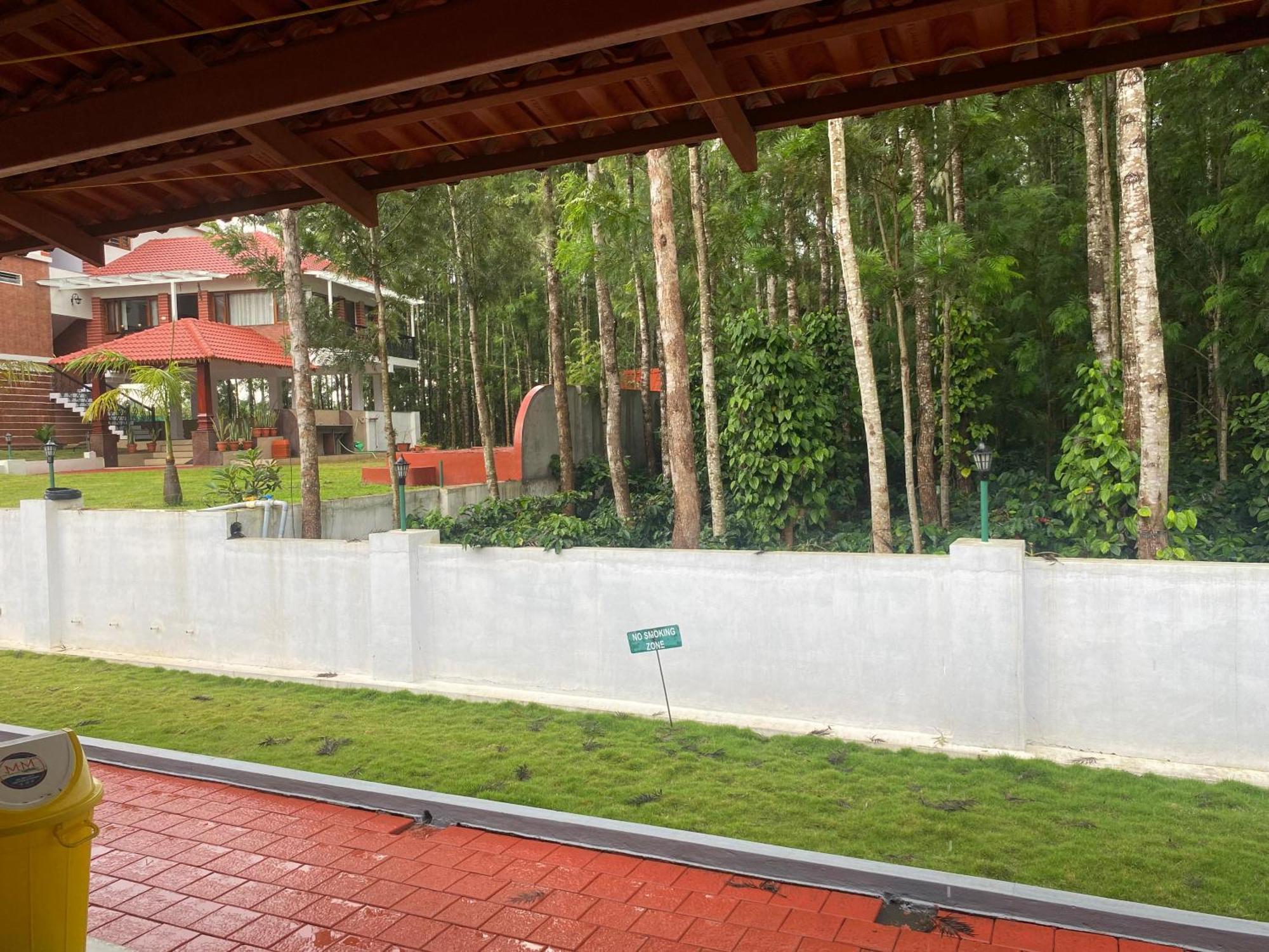 Bougain Villa Chikmagalūr Exterior foto