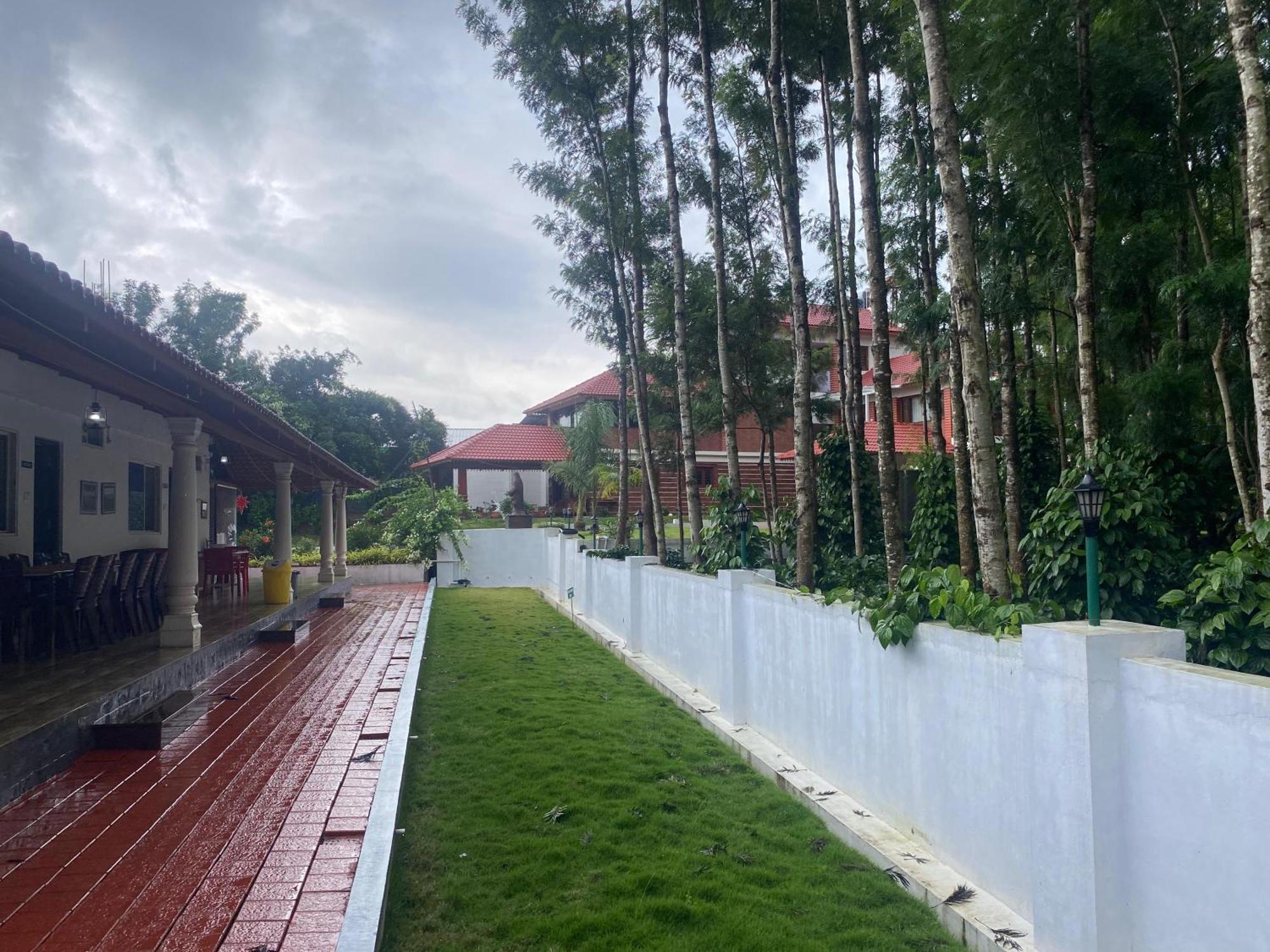 Bougain Villa Chikmagalūr Exterior foto